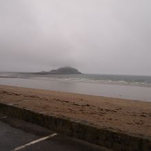 遠景　強風大雨のためこれがやっと