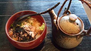 名物は「まご茶漬け」