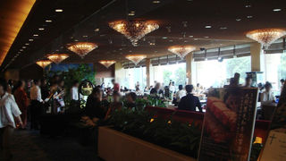 大安の日は激混み…