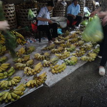 バナナの行列