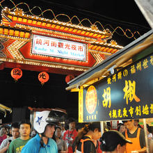 東門を入ってすぐ