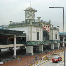 香港島側のフェリーターミナル