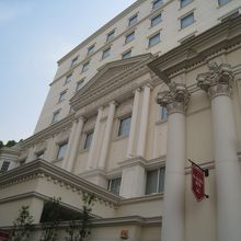 このサーワインすトンホテル内入口近くにあります！