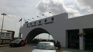 出国時のイミグレはガラガラですが、入国は混んでます