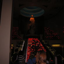 荘厳な雰囲気の聖ジョセフ礼拝堂