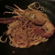 エビのクリームソースパスタうまいす♪