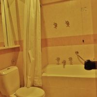 ちょっと狭め…