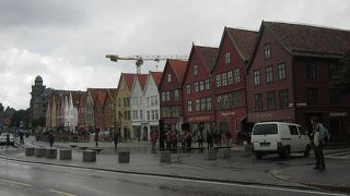 迷路のような隙間道。