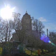 この教会までの往復は最短時間でも可能