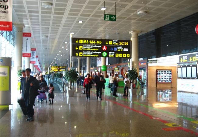アドルフォ スアレス マドリード バラハス空港 Mad クチコミ アクセス 営業時間 マドリード フォートラベル