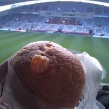 チーズパン、パン生地にチーズではなく、中にチーズがたっぷり