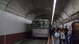 立山・黒部アルペンルートにはトロリーバスが二か所あります