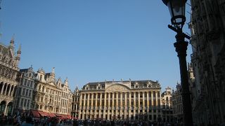 ここにはホテルもあります。