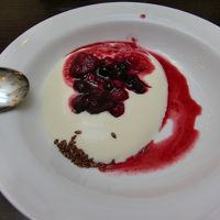 ヨーグルトやシリアルにかけるベリーソースはおすすめです