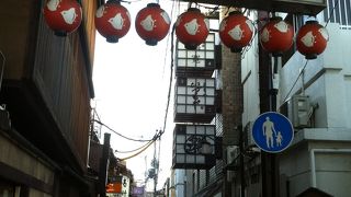 雰囲気が最高！ご飯屋もたくさんあります！