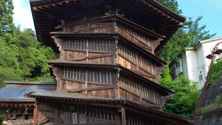 飯盛山に来たら、ここの建物はぜひ見てほしいです