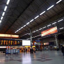 ヴィクトリア駅。乗り場はすぐにわかります。