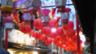 雨もまた良い。明日から長崎ランタンフェスティバル。