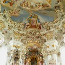 内部も素晴らしい