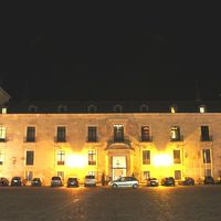 左側の尖塔部分が501号室