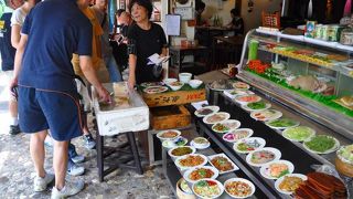 店頭で選べ、多彩なメニュー