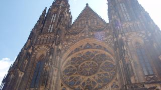 ステンドグラスがすばらしい