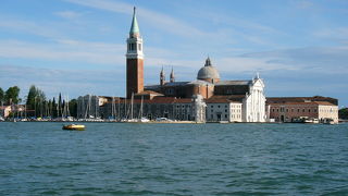ヴェネチアへ行ったらカナル・グランデから船で街を見学は外せない
