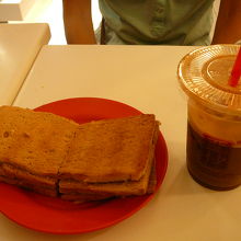 カヤトースト＆とっても甘いコーヒー