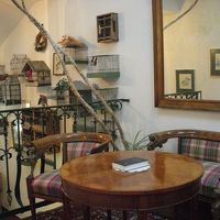 ホテルのコーナーテーブル