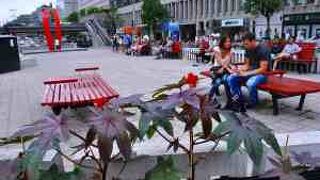 立体感のあるユニークな広場