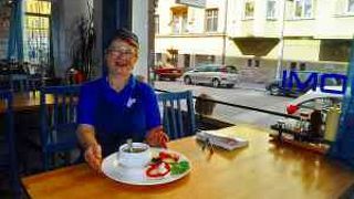 映画に映ったのと同じテーブルもありました