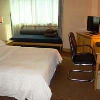 ベッドルームにも大きな長椅子があり寝そべる事も可能だった