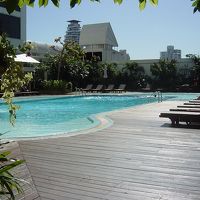 プールはリゾート気分が味わえます