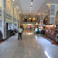 フロント・ロビー