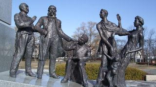 郡山のシンボルでもあるモニュメント