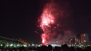 観客のあせる気持ちをユーモアで和らげてくれました