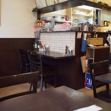 アットホームな店内