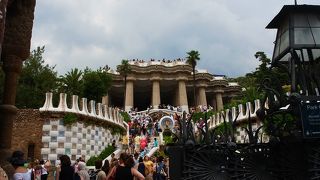 ガウディデザインの、眺めの良い高級集合住宅