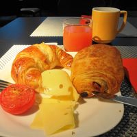 朝食。種類は豊富でこの後追加しています。