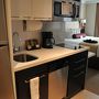 キッチン、電子レンジがあり自炊可能