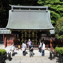 瑞鳳殿から見下ろした涅槃門の裏側。