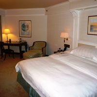 こちらはハーバービューの１キンクザイズベッド