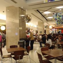 食べ終わったら片付けてくれるので綺麗です。