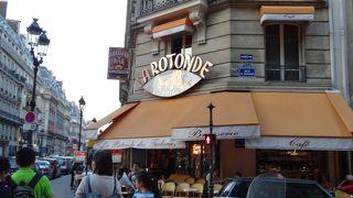 ルーブル美術館そばのブラッセリー