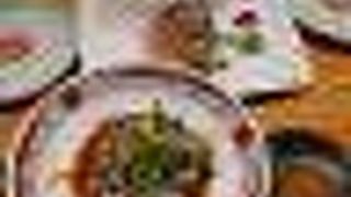 ビジネスマンの多い、店内の作りもこぎれいでした