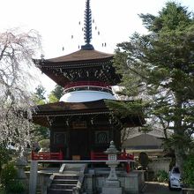 多宝塔が美しい東南院