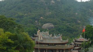 岩の上からの見晴らしが素晴らしい