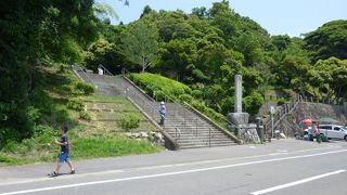 金印公園 --- こんな所で国宝の「金印」が発見されたんですねぇ～。