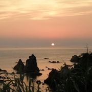 海に沈む夕陽がきれい