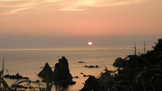 海に沈む夕陽がきれい